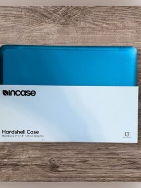 Incase Blue Hardshell Case for MacBook Pro 13” Retina